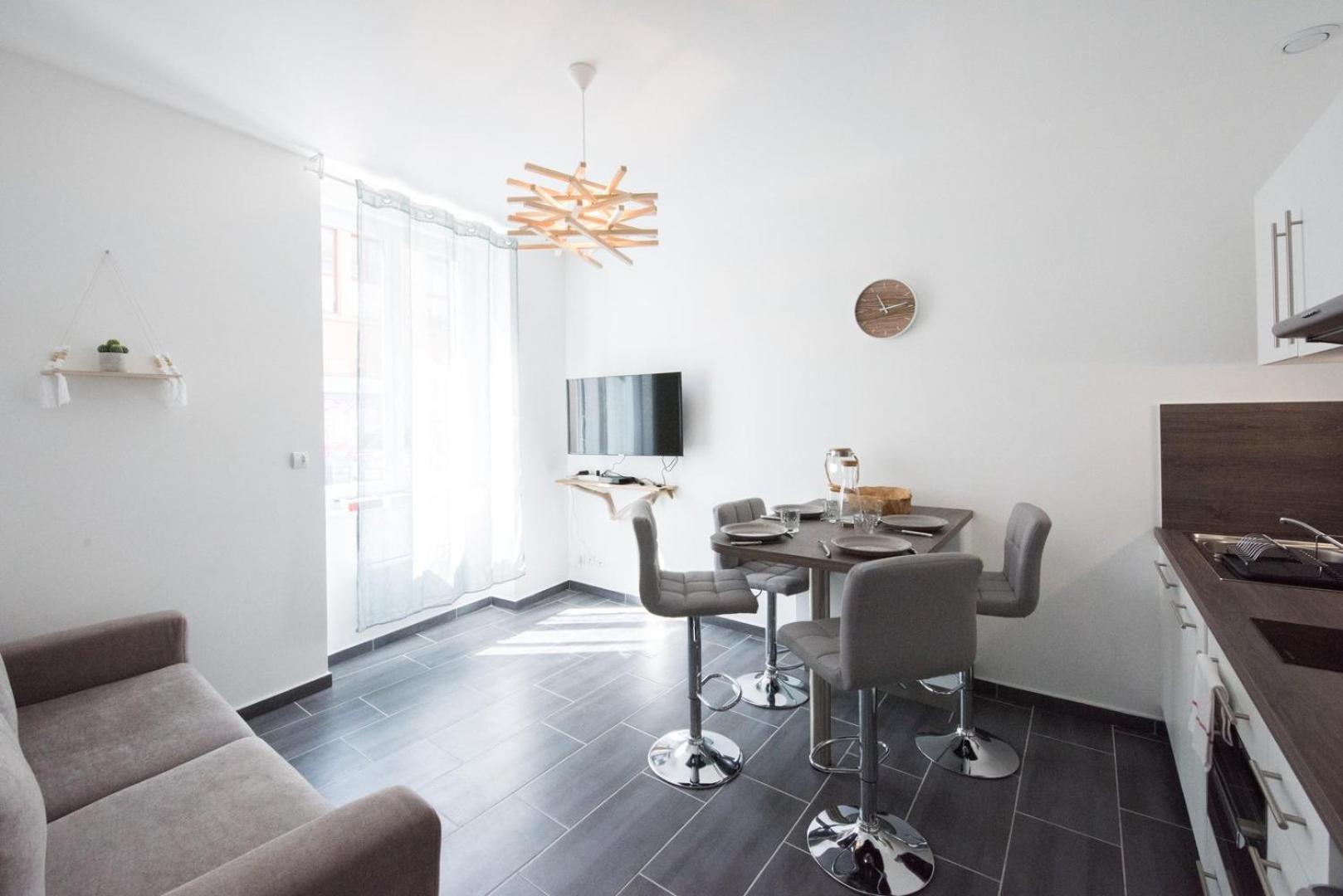 Ferienwohnung Le Hirvi - Cocon Zen Et Epure A 10Min Vieux Lyon Exterior foto